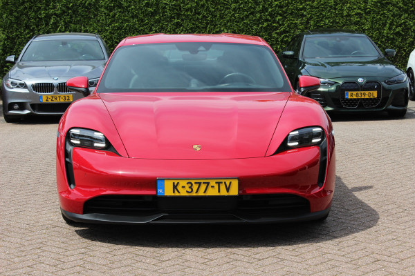 Porsche Taycan 79 kWh / SoH 92,4 % / 1e Eign. / Camera / Luchtvering / Sportchrono / 20'' / Leder / Comfortstoelen / CarPlay / Stoelverwarming / DAB / Cruise Control