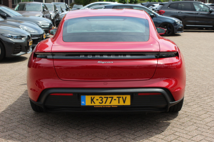 Porsche Taycan 79 kWh / SoH 92,4 % / 1e Eign. / Camera / Luchtvering / Sportchrono / 20'' / Leder / Comfortstoelen / CarPlay / Stoelverwarming / DAB / Cruise Control