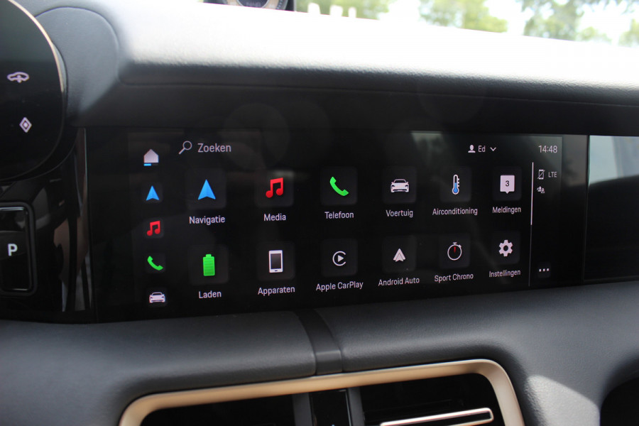 Porsche Taycan 79 kWh / SoH 92,4 % / 1e Eign. / Camera / Luchtvering / Sportchrono / 20'' / Leder / Comfortstoelen / CarPlay / Stoelverwarming / DAB / Cruise Control