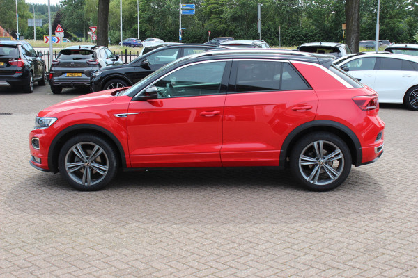 Volkswagen T-Roc 1.5 TSI Sport Business R / Camera / CarPlay / Virtual Cockpit / Sportstoelen / 18'' / LED / DAB / ACC