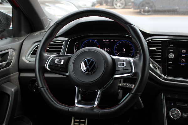 Volkswagen T-Roc 1.5 TSI Sport Business R / Camera / CarPlay / Virtual Cockpit / Sportstoelen / 18'' / LED / DAB / ACC