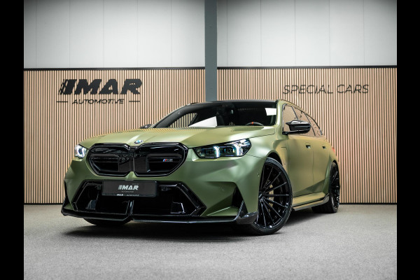 BMW 5 Serie Touring M5 Unieke kleur, Vossen 23/22 inch,Akrapovic, Carbon pack rondom
