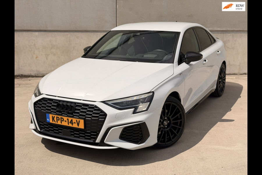 Audi A3 Limousine 35 TFSI S-Line S-tronic 19' OZ B&O HUD Sfeerverlichting