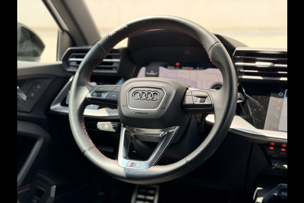 Audi A3 Limousine 35 TFSI S-Line S-tronic 19' OZ B&O HUD Sfeerverlichting