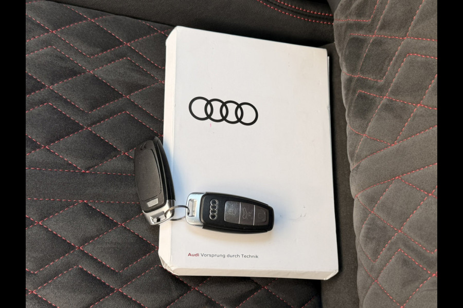 Audi A3 Limousine 35 TFSI S-Line S-tronic 19' OZ B&O HUD Sfeerverlichting