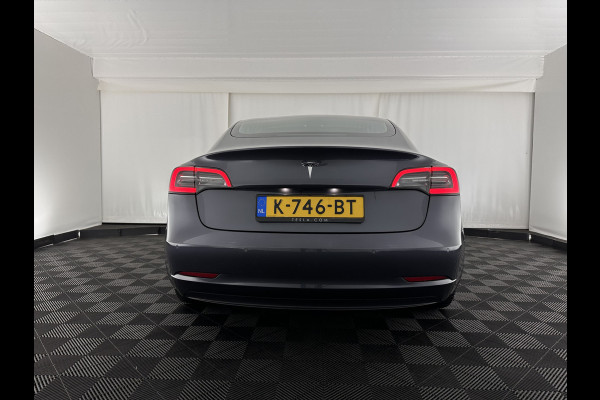 Tesla Model 3 Standard RWD Plus 60 kWh [ 3-Fase ]{SOH-98%} (INCL-BTW) Aut. *PANO | AUTOPILOT | LEATHER | KEYLESS | FULL-LED | MEMORY-PACK | TOPVIEW | DAB | CARPLAY | DIGI-COCKPIT | LANE-ASSIST | COMFORTSEATS | 19"ALU*