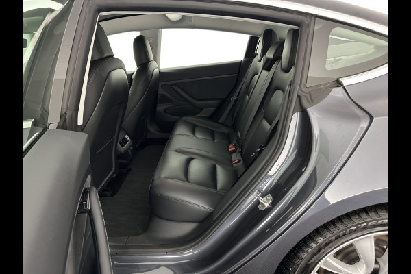 Tesla Model 3 Standard RWD Plus 60 kWh [ 3-Fase ]{SOH-98%} (INCL-BTW) Aut. *PANO | AUTOPILOT | LEATHER | KEYLESS | FULL-LED | MEMORY-PACK | TOPVIEW | DAB | CARPLAY | DIGI-COCKPIT | LANE-ASSIST | COMFORTSEATS | 19"ALU*