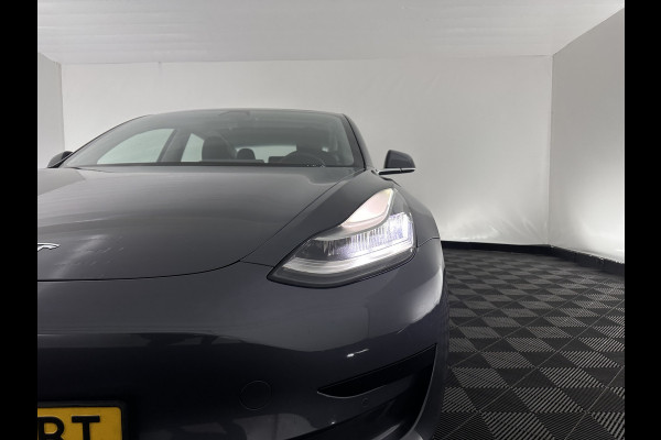 Tesla Model 3 Standard RWD Plus 60 kWh [ 3-Fase ]{SOH-98%} (INCL-BTW) Aut. *PANO | AUTOPILOT | LEATHER | KEYLESS | FULL-LED | MEMORY-PACK | TOPVIEW | DAB | CARPLAY | DIGI-COCKPIT | LANE-ASSIST | COMFORTSEATS | 19"ALU*