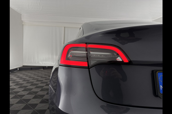 Tesla Model 3 Standard RWD Plus 60 kWh [ 3-Fase ]{SOH-98%} (INCL-BTW) Aut. *PANO | AUTOPILOT | LEATHER | KEYLESS | FULL-LED | MEMORY-PACK | TOPVIEW | DAB | CARPLAY | DIGI-COCKPIT | LANE-ASSIST | COMFORTSEATS | 19"ALU*