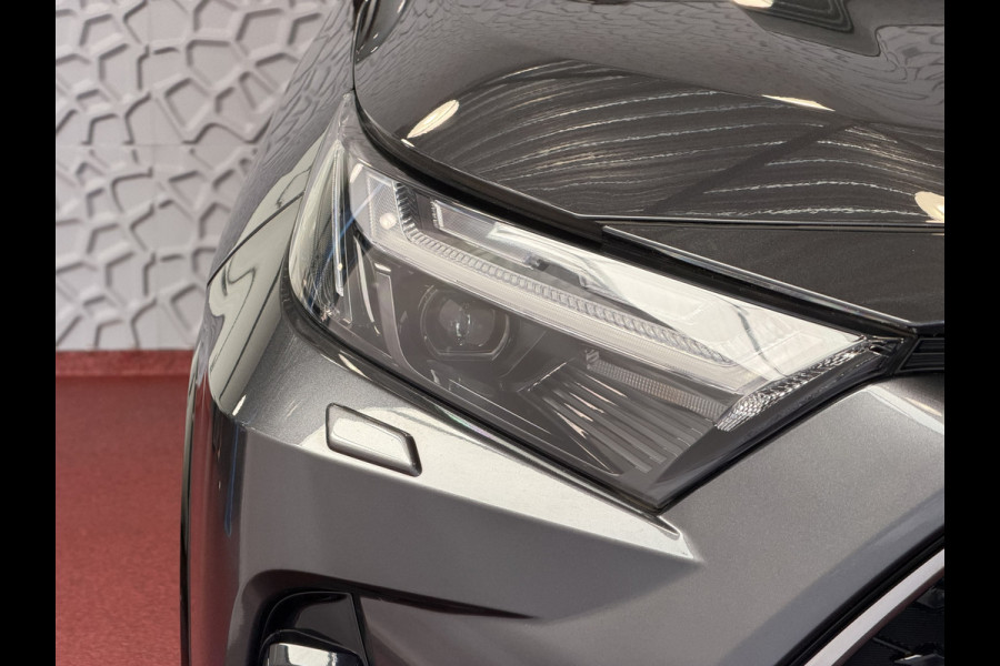 Toyota RAV4 2.5 PHEV AWD 306PK ✅gloednieuw ✅ | Trekgew. 1500KG | Head-up display | Camera | Full LED | Elektrische achterklep | Stuur/Stoelv PHEV PLUG IN