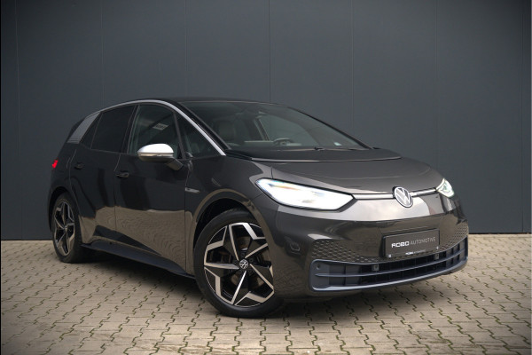 Volkswagen ID.3 First Plus 58 kWh | Stoelverwarming | Stuurverwarming | Camera | Adaptive Cruise Control | Navigatie | Keyless | Parkeersensoren | LED | Apple Carplay | NAP | SOH 93,02%