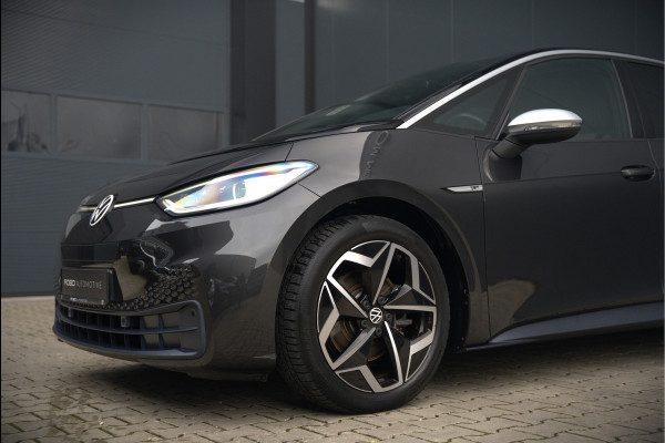 Volkswagen ID.3 First Plus 58 kWh | Stoelverwarming | Stuurverwarming | Camera | Adaptive Cruise Control | Navigatie | Keyless | Parkeersensoren | LED | Apple Carplay | NAP | SOH 93,02%