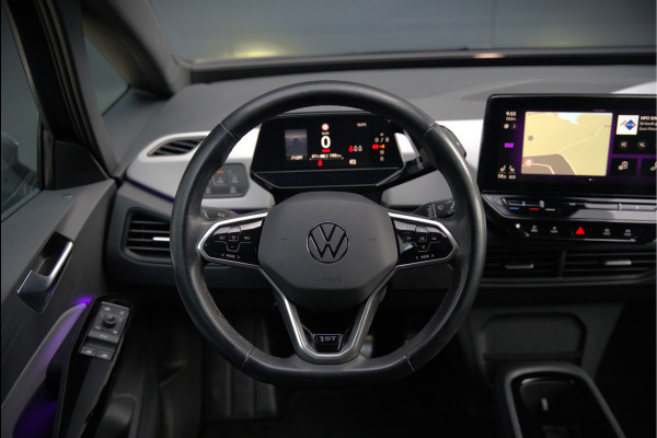 Volkswagen ID.3 First Plus 58 kWh | Stoelverwarming | Stuurverwarming | Camera | Adaptive Cruise Control | Navigatie | Keyless | Parkeersensoren | LED | Apple Carplay | NAP | SOH 93,02%