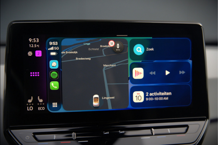 Volkswagen ID.3 First Plus 58 kWh | Stoelverwarming | Stuurverwarming | Camera | Adaptive Cruise Control | Navigatie | Keyless | Parkeersensoren | LED | Apple Carplay | NAP | SOH 93,02%