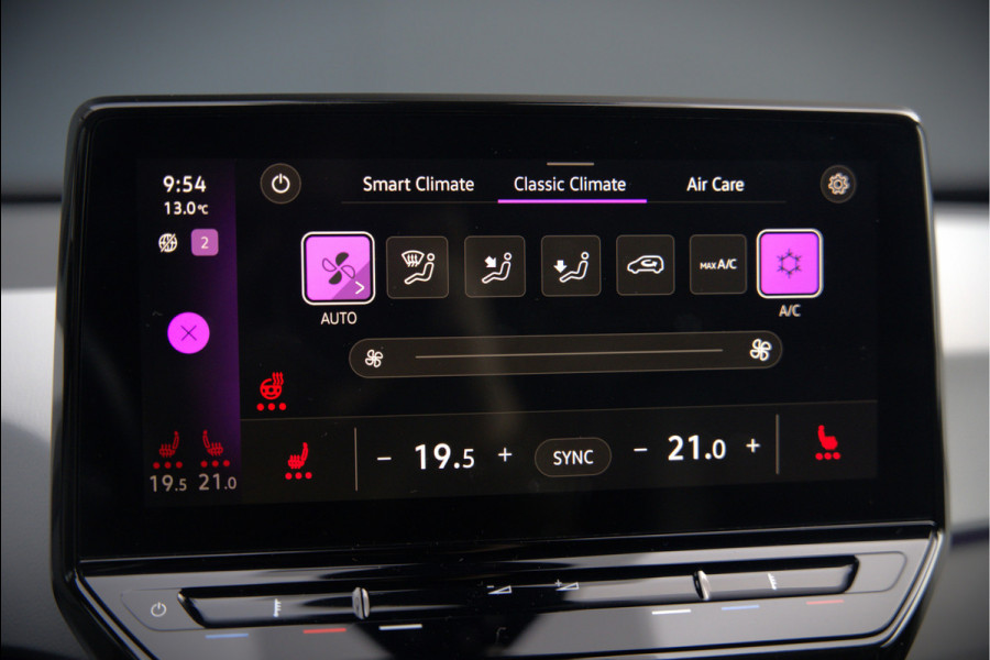 Volkswagen ID.3 First Plus 58 kWh | Stoelverwarming | Stuurverwarming | Camera | Adaptive Cruise Control | Navigatie | Keyless | Parkeersensoren | LED | Apple Carplay | NAP | SOH 93,02%