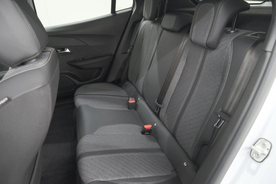 Peugeot 2008 Hybrid 145 Allure | Apple Carplay | Climate Control | Parkeersensoren Voor + Achter