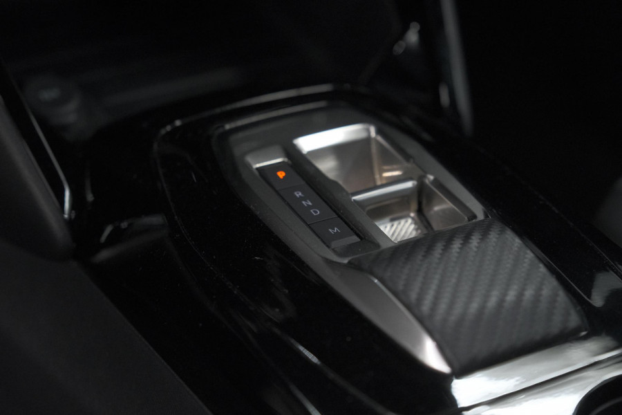 Peugeot 2008 Hybrid 145 Allure | Apple Carplay | Climate Control | Parkeersensoren Voor + Achter