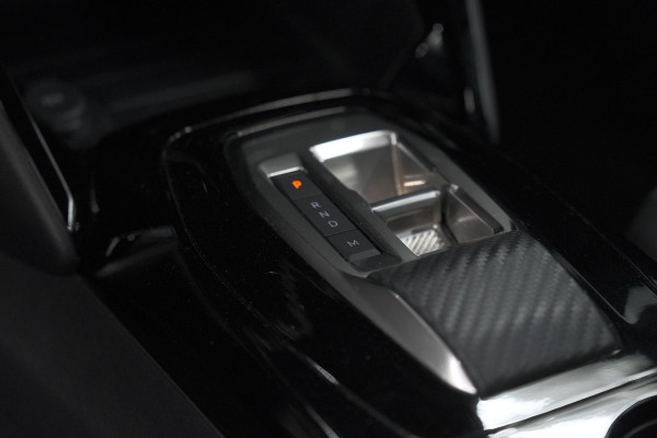 Peugeot 2008 Hybrid 145 Allure | Apple Carplay | Climate Control | Parkeersensoren Voor + Achter