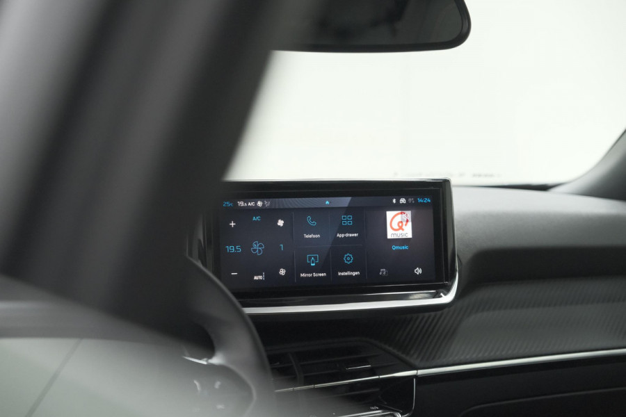 Peugeot 2008 Hybrid 145 Allure | Apple Carplay | Climate Control | Parkeersensoren Voor + Achter