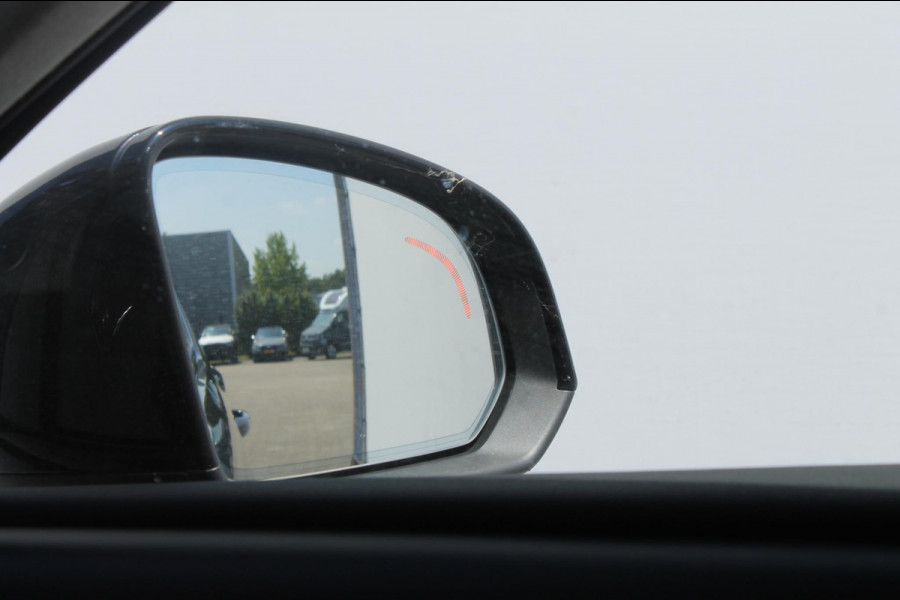 Volvo XC40 T5 262PK Automaat Recharge Inscription Lederen bekleding / Parkeersensoren met parkeercamera achter / Harman Kardon audio / Verwarmbare voorruit