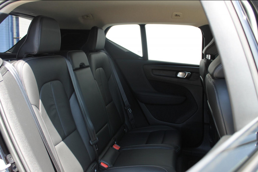 Volvo XC40 T5 262PK Automaat Recharge Inscription Lederen bekleding / Parkeersensoren met parkeercamera achter / Harman Kardon audio / Verwarmbare voorruit