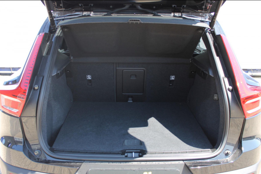 Volvo XC40 T5 262PK Automaat Recharge Inscription Lederen bekleding / Parkeersensoren met parkeercamera achter / Harman Kardon audio / Verwarmbare voorruit