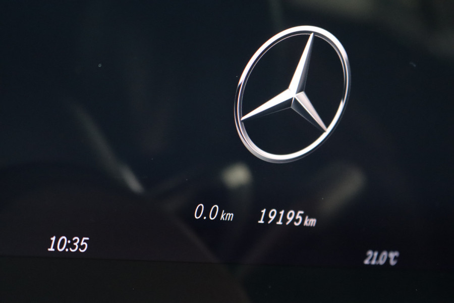 Mercedes-Benz CLE Cabriolet 200 AMG Line | Memory | Airscarf | Verwarmd Stuurwiel | Camera | Keyless Go | Apple Carplay | High Perf. LED | Sfeerverlichting Premium+ |