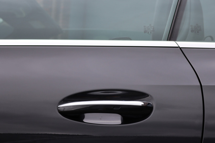Mercedes-Benz CLE Cabriolet 200 AMG Line | Memory | Airscarf | Verwarmd Stuurwiel | Camera | Keyless Go | Apple Carplay | High Perf. LED | Sfeerverlichting Premium+ |