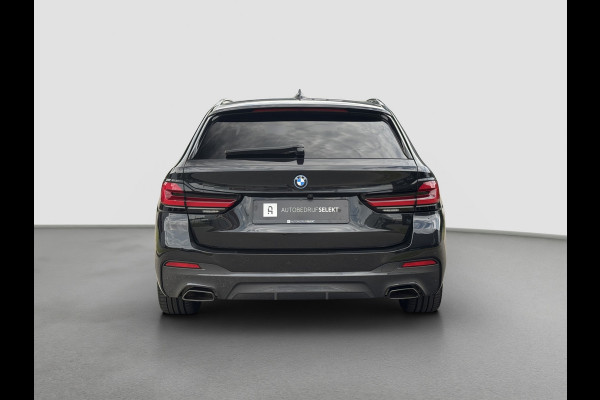 BMW 5 Serie Touring 530e M-Sport | Pano | Head Up | Sfeer | Camera | Dealer onderhouden | Driving Assistance Pro | Carplay