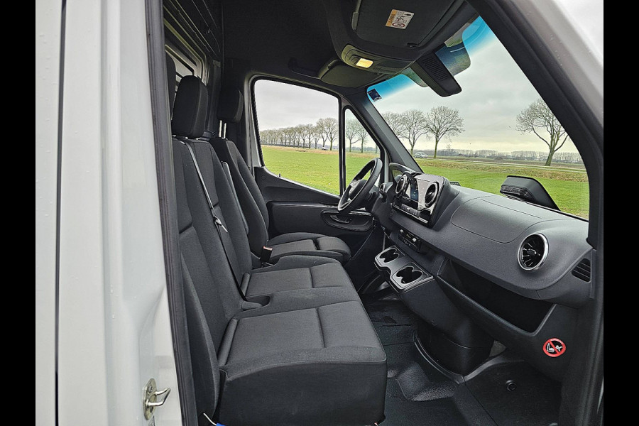 Mercedes-Benz Sprinter 315 L2H2 Mbux10 Automaat Camera Airco Cruise Control Nieuw Model BPM Vrij Euro6 150 PK!
