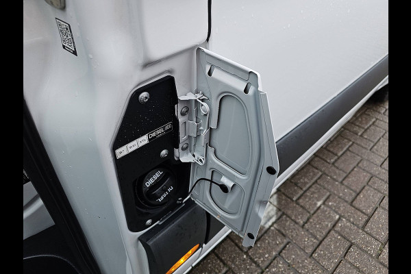 Mercedes-Benz Sprinter 315 L2H2 Mbux10 Automaat Camera Airco Cruise Control Nieuw Model BPM Vrij Euro6 150 PK!