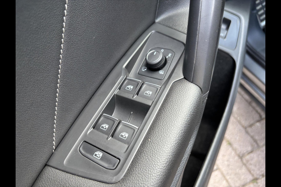 Volkswagen Tiguan Allspace 1.5 TSI R-Line Business+ 7p. | 87.800 KM | 7 zitplaatsen | Panorama - Dak | Virtual Cockpit | Winterpack | Camera