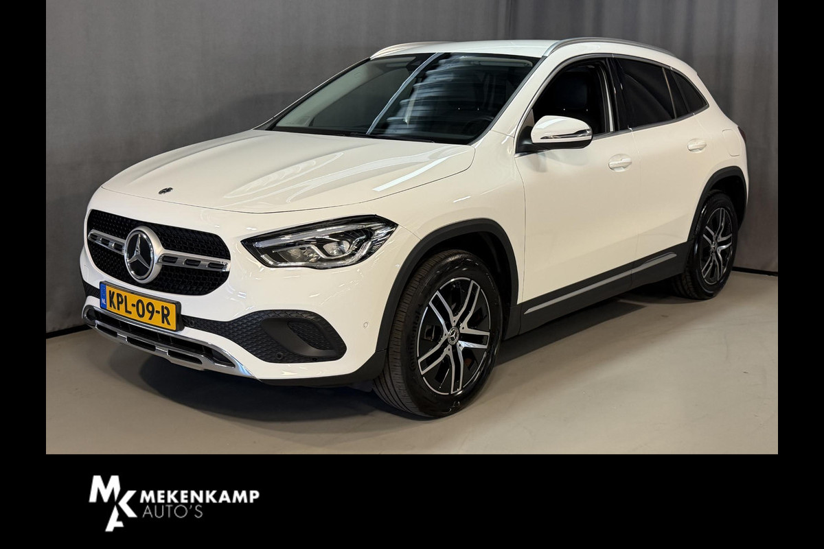Mercedes-Benz GLA 250 e Business Solution Luxury Limited 18"/Trekhaak/Stoelverwarming/Sfeerverlichting/Camera/PDC v+a/Apple Carplay & Android Auto