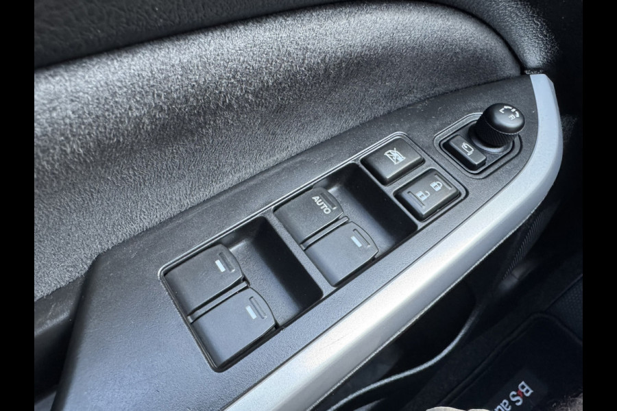 Suzuki Vitara 1.4 S Allgrip Automaat Trekhaak Camera Carplay Navi Stoelverwarming Adaptive Cruise
