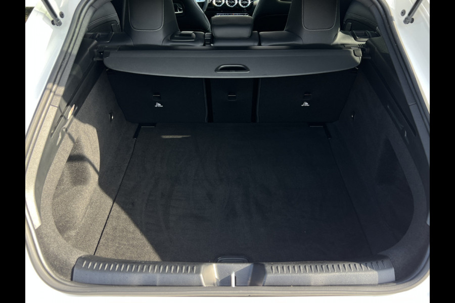 Mercedes-Benz CLA-Klasse Shooting Brake 200 Edition AMG-Line | Pano | Camera | Multibeam | Night Pakket