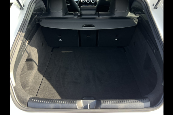 Mercedes-Benz CLA-Klasse Shooting Brake 200 Edition AMG-Line | Pano | Camera | Multibeam | Night Pakket