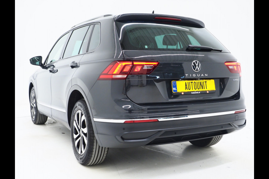 Volkswagen Tiguan 1.4 TSI eHybrid Elegance | Panoramadak | HUD | 360 | Sfeerlicht | Virtual | Adaptive Cruise | Dodehoek