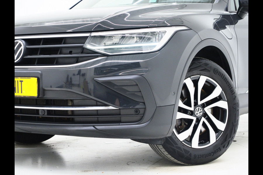 Volkswagen Tiguan 1.4 TSI eHybrid Elegance | Panoramadak | HUD | 360 | Sfeerlicht | Virtual | Adaptive Cruise | Dodehoek