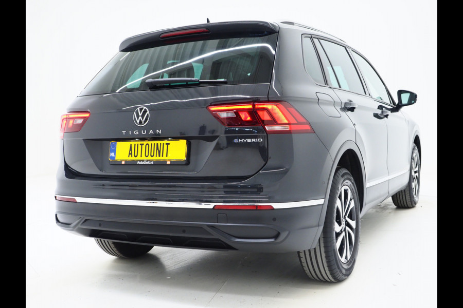 Volkswagen Tiguan 1.4 TSI eHybrid Elegance | Panoramadak | HUD | 360 | Sfeerlicht | Virtual | Adaptive Cruise | Dodehoek