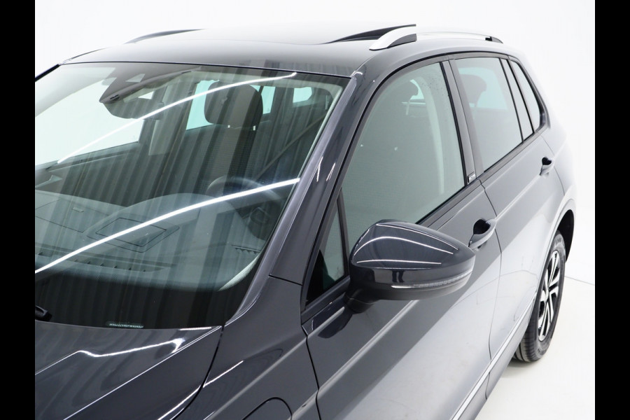 Volkswagen Tiguan 1.4 TSI eHybrid Elegance | Panoramadak | HUD | 360 | Sfeerlicht | Virtual | Adaptive Cruise | Dodehoek