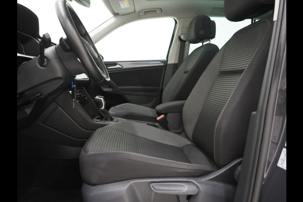 Volkswagen Tiguan 1.4 TSI eHybrid Elegance | Panoramadak | HUD | 360 | Sfeerlicht | Virtual | Adaptive Cruise | Dodehoek