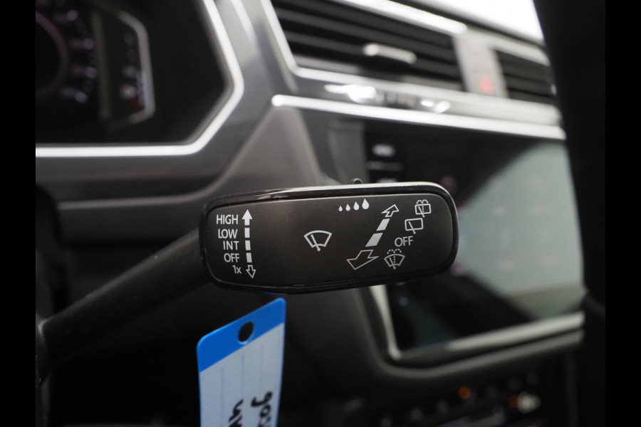Volkswagen Tiguan 1.4 TSI eHybrid Elegance | Panoramadak | HUD | 360 | Sfeerlicht | Virtual | Adaptive Cruise | Dodehoek