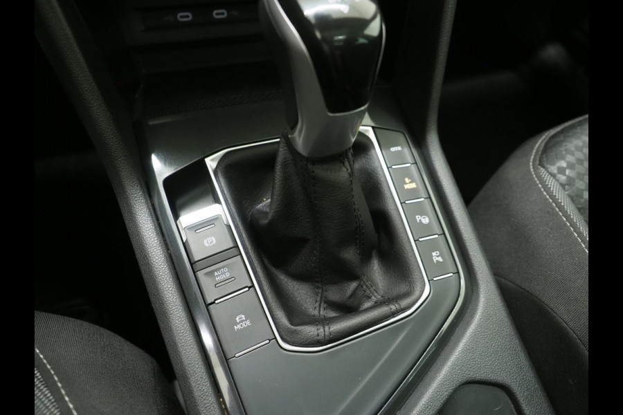 Volkswagen Tiguan 1.4 TSI eHybrid Elegance | Panoramadak | HUD | 360 | Sfeerlicht | Virtual | Adaptive Cruise | Dodehoek