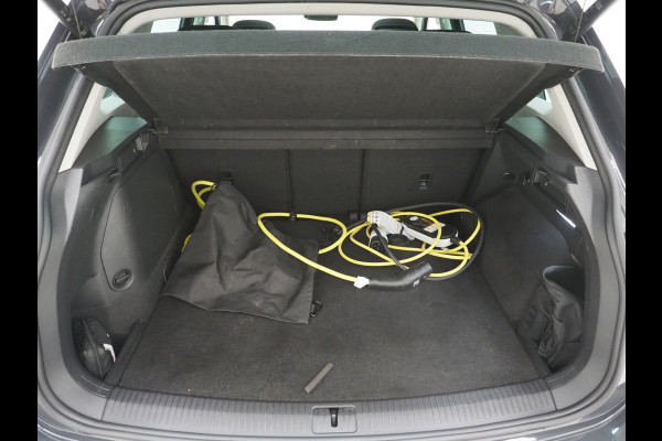 Volkswagen Tiguan 1.4 TSI eHybrid Elegance | Panoramadak | HUD | 360 | Sfeerlicht | Virtual | Adaptive Cruise | Dodehoek