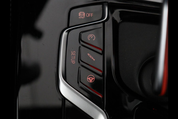 BMW X3 M Competition | Panoramadak | Head-Up | 360 Camera | Adaptive cruise | Leder | Achterbankverwarming | Carplay | Trekhaak | Sfeerverlichting | Harman/Kardon | Navigatie | Keyless | M Sportstoelen | 21'' velgen | Adaptief LED
