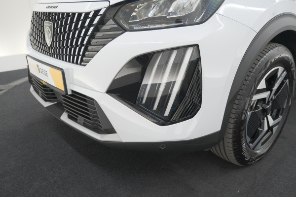 Peugeot e-2008 EV Allure Avantage 54 kWh | 97,6% SOH | 11 KW Lader | Apple Carplay | Parkeersensoren