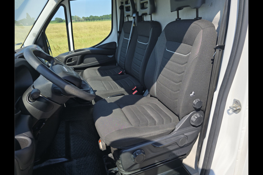 Iveco Daily 35C14V 2.3 410 H2 L4 H2 - 140 Pk - Euro 6 - Airco - Cruise Control