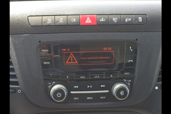 Iveco Daily 35C14V 2.3 410 H2 L4 H2 - 140 Pk - Euro 6 - Airco - Cruise Control
