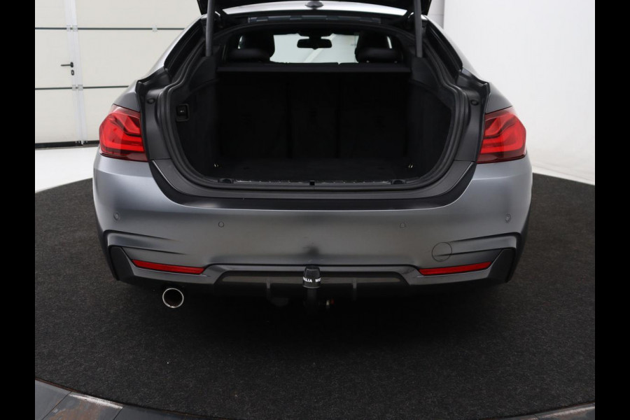 BMW 4 Serie Gran Coupé 418i High Executive | Schuifdak | Trekhaak | Climate control | Navigatie | Camera | Cruise control | Buetooth | DAB+ | Ambianceverlichting