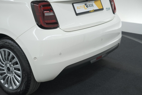 Fiat 500 Urban 42 kWh | SOH 96.8% | 3 Fase Laadfunctie | Camera | Apple Carplay | Parkeersensoren